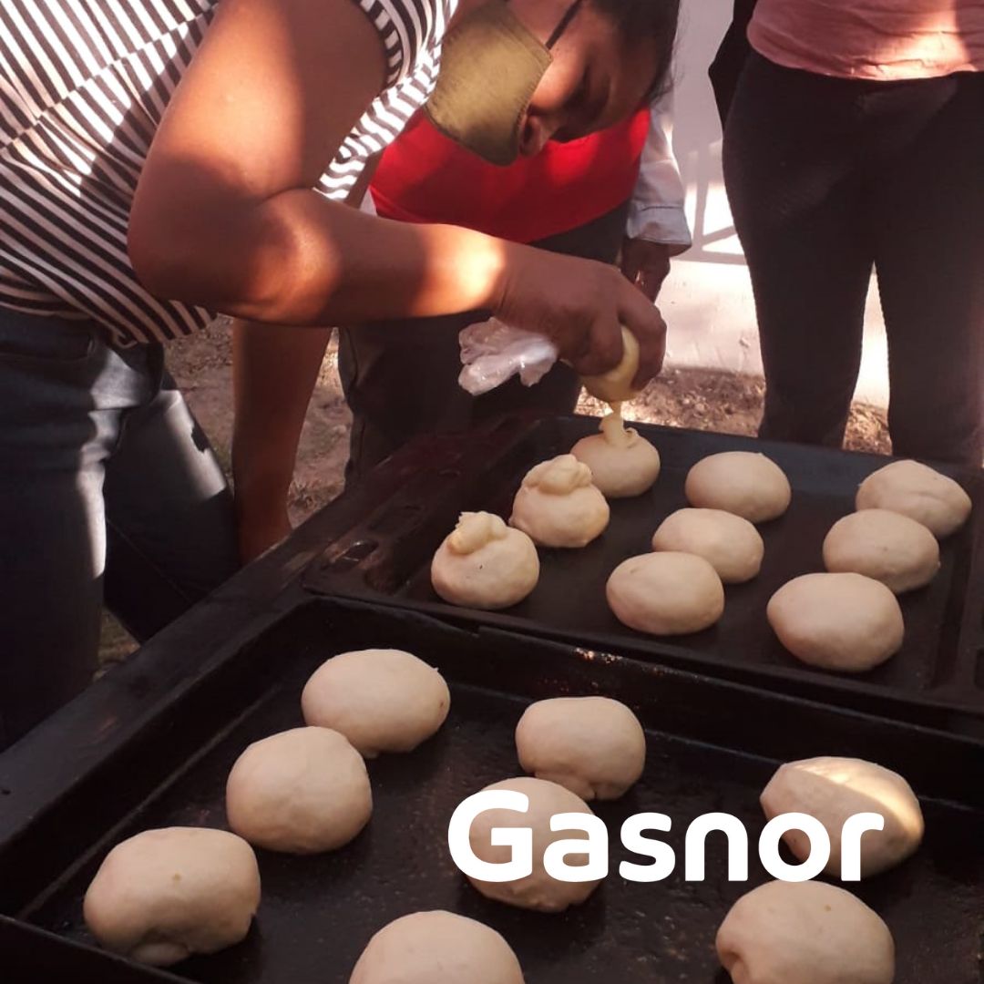 GASNOR junto a la Asociación Civil Pata Pila dictan un taller de oficios reposteros en la localidad de Yacuy en Salta