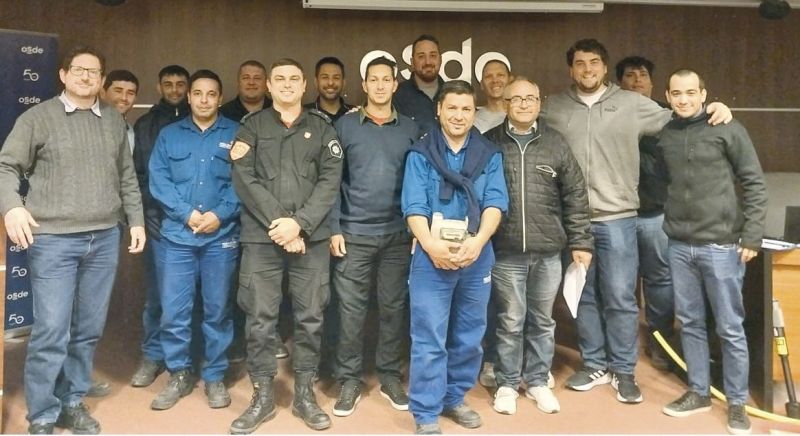 LITORAL GAS: Charlas con excavadores y bomberos sobre prevención y trabajos con seguridad.